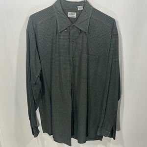 VINTAGE L.L. Bean Green Casual Button Down Shirt